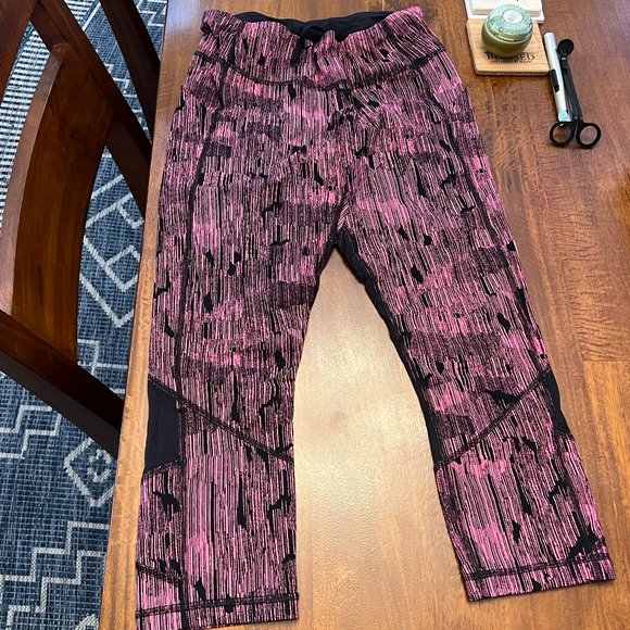 Lululemon Pace Rival Crop Down Pour Electric Coral Sz 8 - Picture 1 of 2